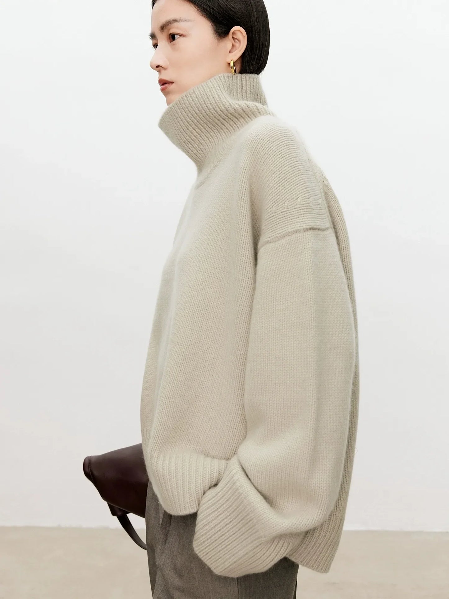 Women Soft Cashmere Sweater | Loose and Thick Turtleneck Pullover Knit beige