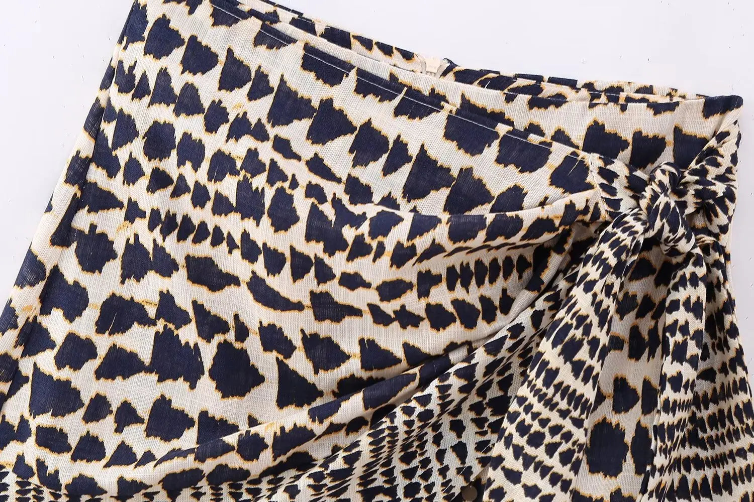 Women Vintage Geometric Print Knotted Mini Sarong Skirt | Beading Tassel