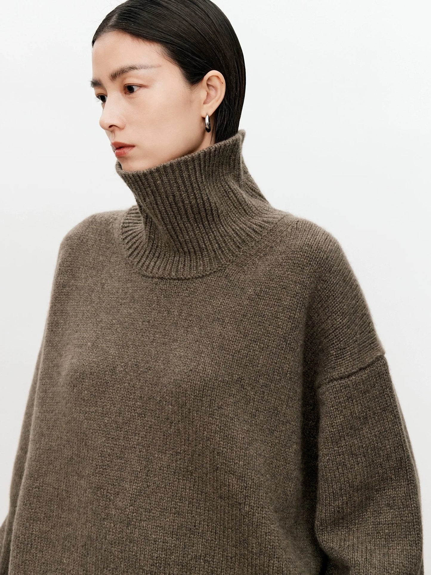 Women Soft Cashmere Sweater | Loose and Thick Turtleneck Pullover Knit brown