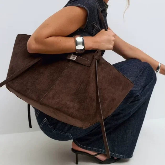 Women Large-Capacity Hand Bag | Metal Lock | Tote Bag | Shoulder Bag Chocolate