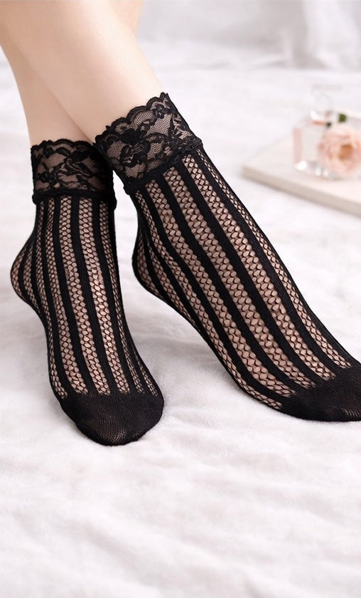 3-Pack Floral Diamond Lace Fishnet Socks