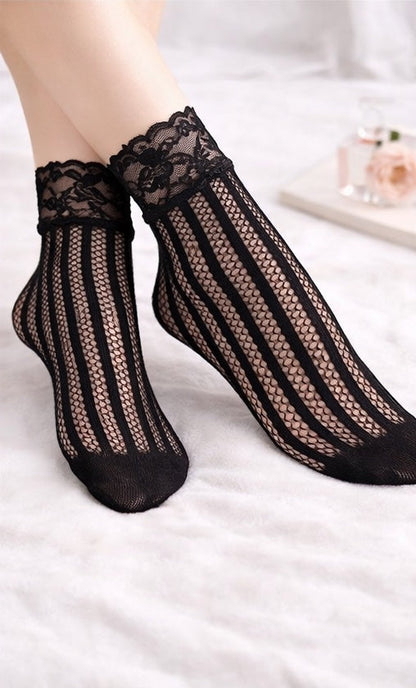 3-Pack Floral Diamond Lace Fishnet Socks