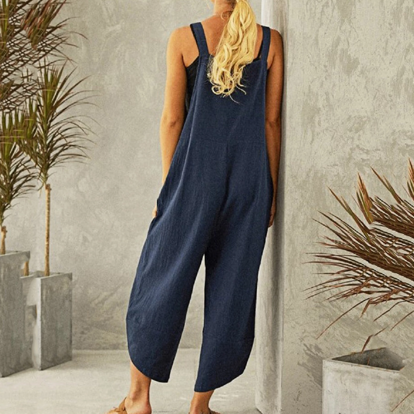Thesa | Women's Wide Leg Overalls with Adjustable Straps