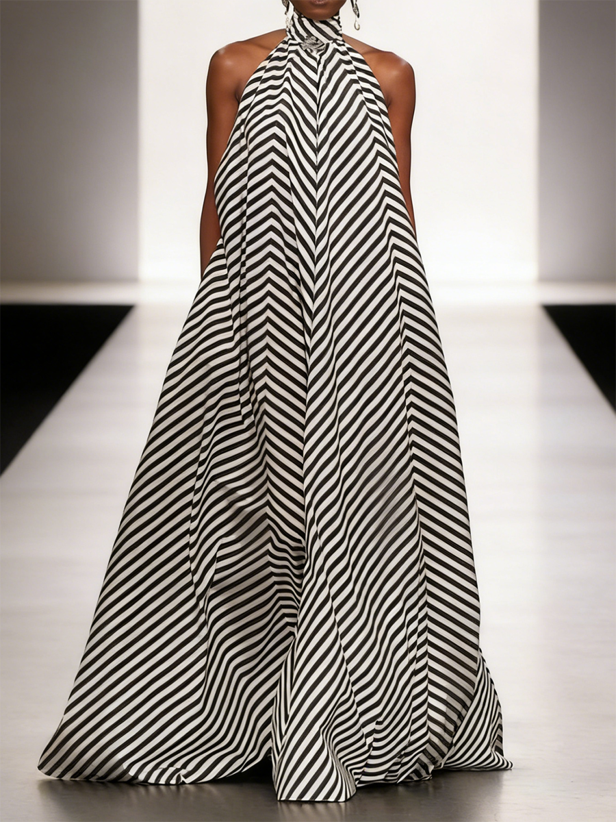 A-Line Loose Contrast Color Pockets Halter-Neck Maxi Dresses