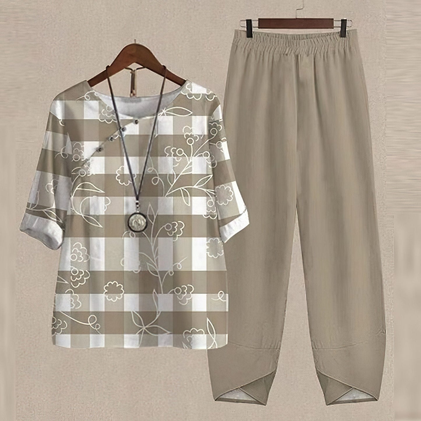 Aveline | Women's Butterfly Print 2-Piece Top & Pants Set