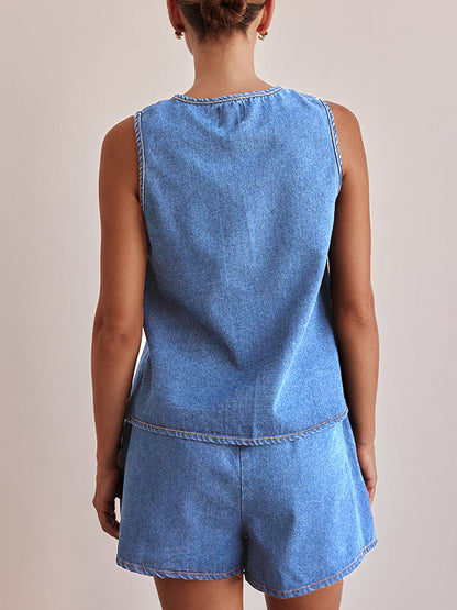 Lockeres, ärmelloses Top mit Schnürung, geteiltem Schnitt und Rundhalsausschnitt 