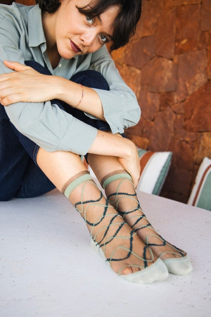 Women's Sheer Curve Socks