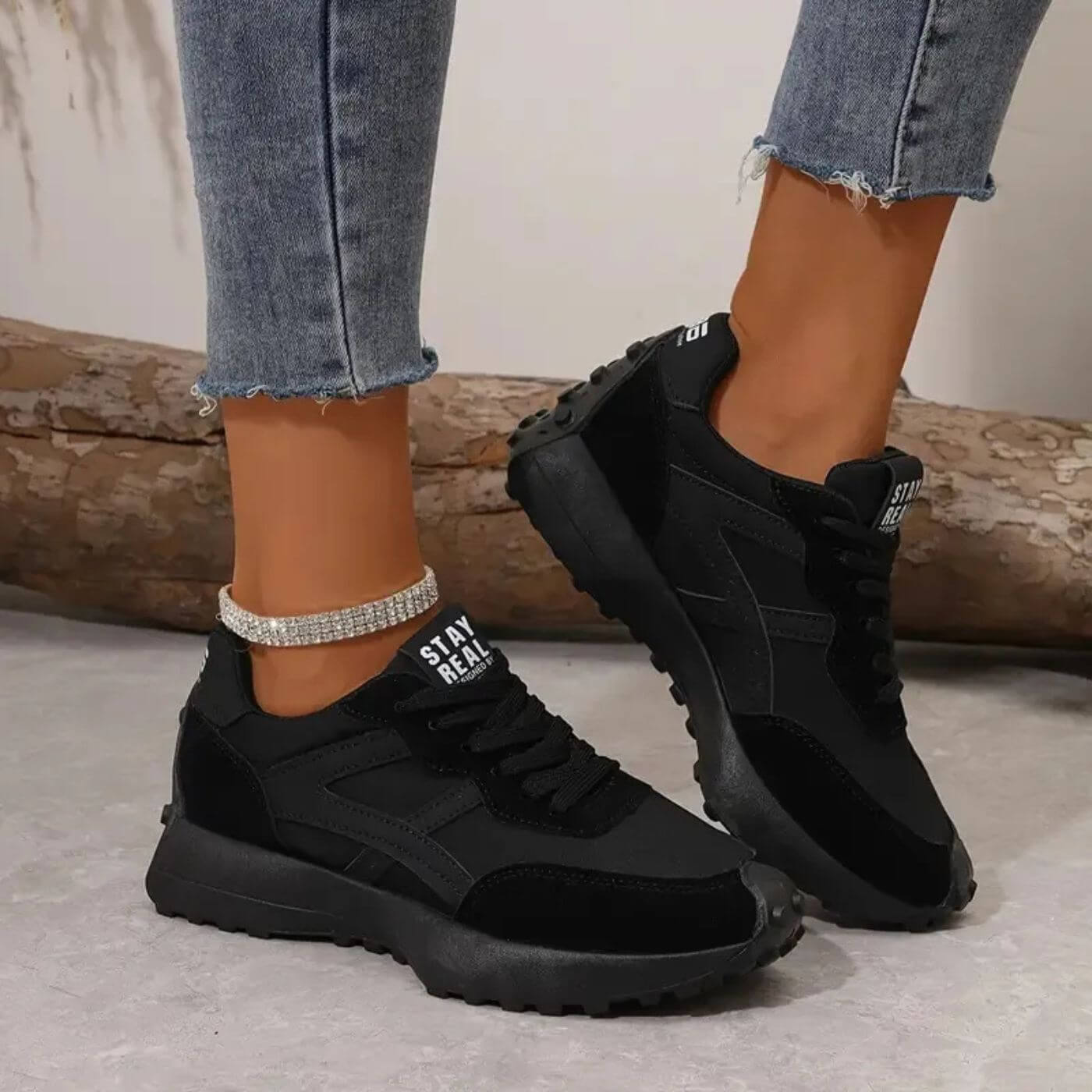 Reeve | Women's Retro Runner Sneakers Lace-Up Casual Athletic Shoes