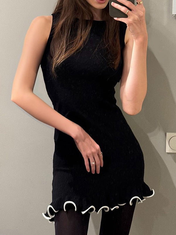 Mini-robes taille haute sans manches à volants et col rond de couleur unie 