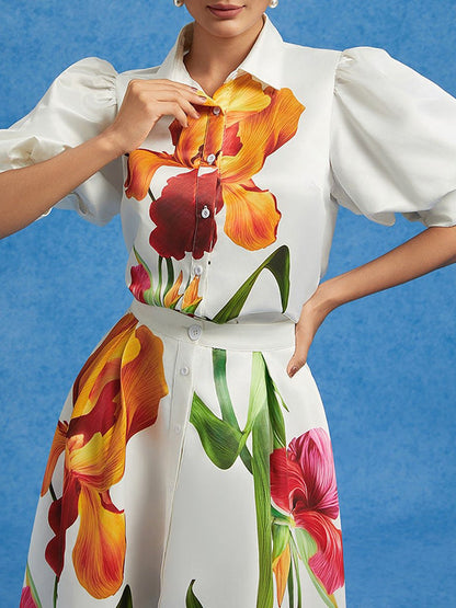 Lose Puffärmel, Blumendruck, plissiertes Revers mit geteiltem Saum, Blusen und Hemden 