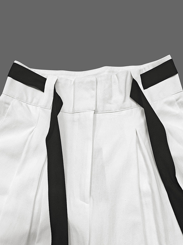 Weite, hoch taillierte Hose mit Kordelzug und Falten 