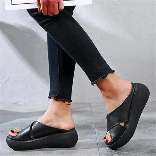 Viola | Women's Flat Cushioned Sandals
