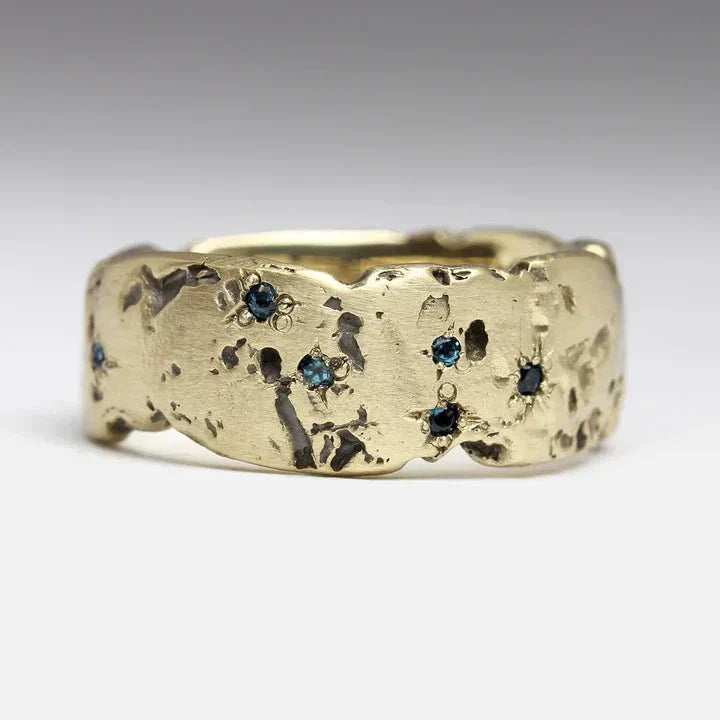 Ferora™ | Vintage Hammered Gold Ring with Blue Inlay Crystal
